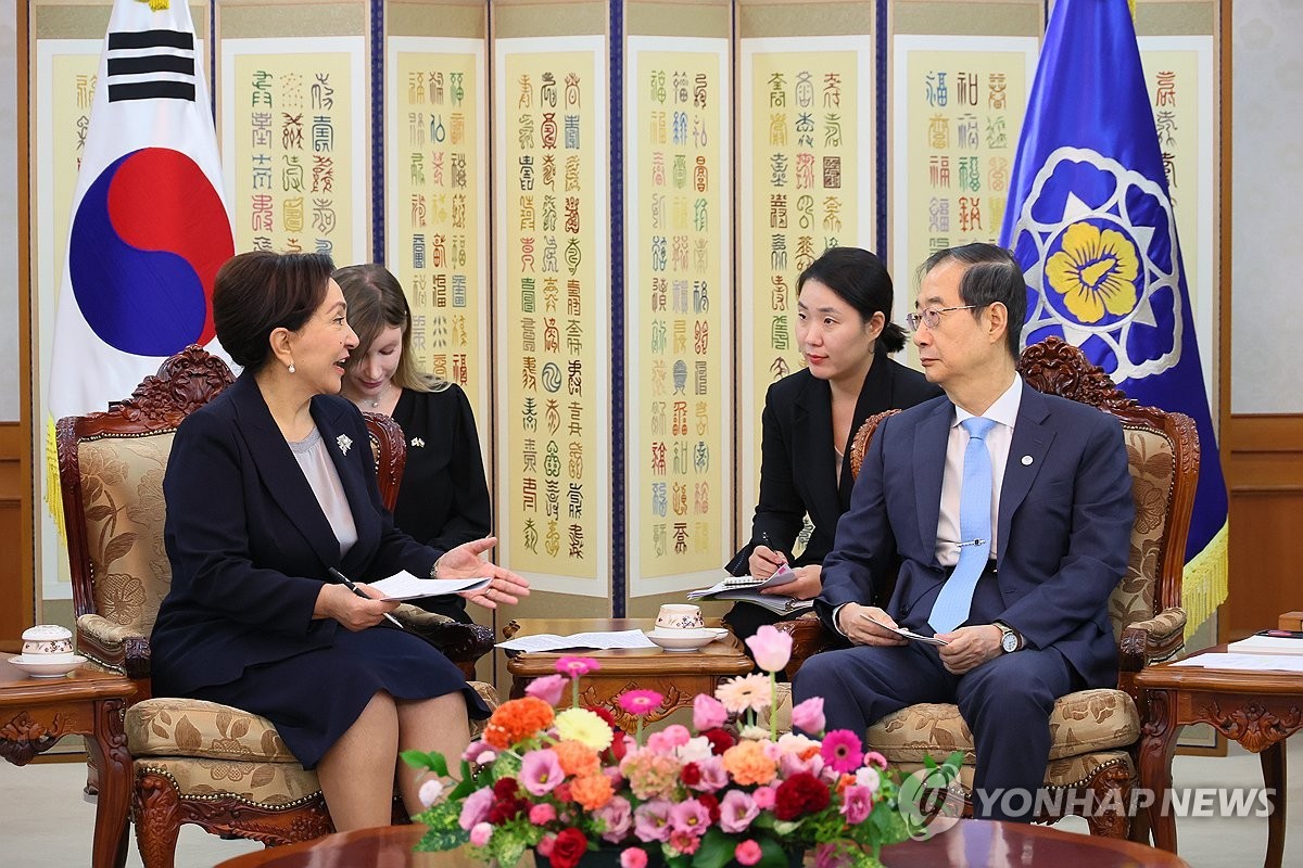 추경 굴레 벗는 한덕수 국무총리, 강력한 지출 구조조정 약속