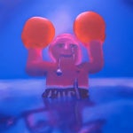 롯데뮤지엄 한가운데 대자로 드러누운 침 뱉는 분수의 정체 | 한국경제 롯데뮤지엄 한가운데 대자로 드러누운 침 뱉는 분수의 정체