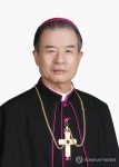 이용훈 주교, 천주교주교회의 의장 연임 | 한국경제 이용훈 주교, 천주교주교회의 의장 연임