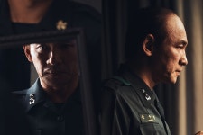 서울의 봄 700만 분노 부른 대머리 황정민 비하인드 | 한국경제TV 서울의 봄 700만 분노 부른 대머리 황정민 비하인드