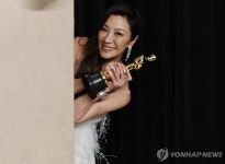 화제의 인물 : 국제 | 한국경제 [2023결산] 화제의 인물 : 국제