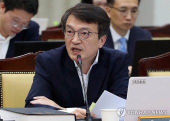경찰 찾아온 유명 래퍼…자수할게요 횡설수설 | 한국경제 경찰 찾아온 유명 래퍼…