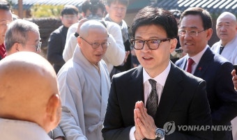 문재인 대통령, 이례적으로 공개일정 임박해 전격 취소… 해석 분분 | 한국경제 문재인 대통령, 이례적으로 공개일정 임박해 전격 취소… 해석 분분