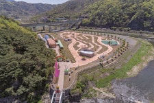 청도의 역사, 자연의 숨결에 깃든 카페 여행 한 장 여행 경북 청도 편 | 한국경제 청도의 역사, 자연의 숨결에 깃든 카페 여행 한 장 여행 경북... 