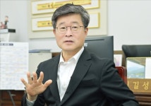 김길성 중구청장 명동 타임스스퀘어처럼 인증샷 명소 키울 것 | 한국경제TV 김길성 중구청장 명동 타임스스퀘어처럼 인증샷 명소 키울 것