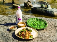 사문진주막촌에서 탁주, 송해공원에서 노래자랑하면 누구도 부럽지가 않어 _ 대구 달성군 | 한국경제 사문진주막촌에서 탁주, 송해공원에서... 