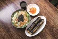 추억 여행이 필요할 땐 맛의 도시 울산 | 한국경제 [월간미식회] 추억 여행이 필요할 땐 맛의 도시 울산
