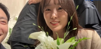 송지은 결혼도 전에 박위 母에 명품 옷 선물 받았다…C사 아니야 | 텐아시아 송지은, 결혼도 전에 '박위' 母에 명품 옷 선물 받았다…