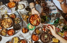 톱모델 최소라 남편도 참여…뉴욕 한복판에 등장한 기사식당 | 한국경제TV 톱모델 최소라 남편도 참여…뉴욕 한복판에 등장한 기사식당