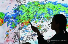 안성 37㎜ 등 간밤 경기남부 비…오늘도 10∼40㎜ 예상 | 한국경제 안성 37㎜ 등 간밤 경기남부 비…오늘도 10∼40㎜ 예상