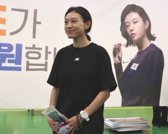 사격 은메달 김예지, 경련 후 실신…현장서 회복 | 한국경제 '사격 은메달' 김예지, 경련 후 실신…