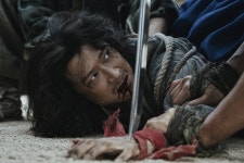 액션부터 색감까지… 방구석 1열보단 극장이 어울리는 전, 란’ | 한국경제 액션부터 색감까지… 방구석 1열보단 극장이 어울리는 ‘전, 란’