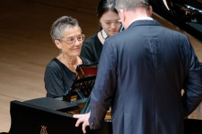 시와 음악의 이중주 … 두 리트 가수가 노래한 슈베르트의 겨울나그네 | 한국경제 시와 음악의 이중주 … 두 리트 가수가 노래한 슈베르트의... 