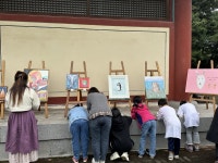 아름답고 새하얀 공간? 갤러리는 그런 것이 아니다 | 한국경제 아름답고 새하얀 공간? 갤러리는 그런 것이 아니다 