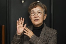 박정희 예술감독 한강 작가처럼 국립극단도 세계서 인정 받을 수 있어 | 한국경제 박정희 예술감독 한강 작가처럼 국립극단도 세계서 인정 받을... 