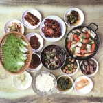 가을 밥도둑이 돌아왔다…여수 게장백반 맛집 3 | 한국경제 가을 밥도둑이 돌아왔다…여수 게장백반 맛집 3