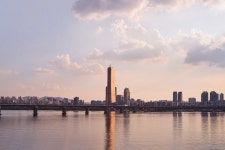 한강의 영문 표기는…Han River 아니라 Hangang River | 한국경제 한강의 영문 표기는…Han River 아니라 Hangang River