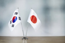 비상계엄에 깜짝 놀란 일본인들한일 관계 불안하다 | 한국경제TV  비상계엄에 깜짝 놀란 일본인들한일 관계 불안하다