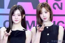 트리플에스, 눈부신 아름다움… 출구 없는 매력이 가득 | 한국경제 트리플에스, 눈부신 아름다움… 출구 없는 매력이 가득 [입덕도우미]