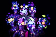 폭발하는 아시아의 힘... 안은미의 동방미래특급 온다 | 한국경제 폭발하는 아시아의 힘... 안은미의 동방미래특급 온다