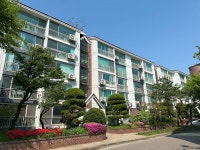 뒤에는 남산, 옆에는 경리단길…숨겨진 조용한 아파트’ | 한국경제 뒤에는 남산, 옆에는 경리단길…숨겨진 ‘조용한 아파트’