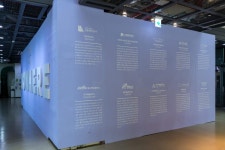 어디에도 없지만, 지금 여기서 만나는 예술 | 한국경제 어디에도 없지만, 지금 여기서 만나는 예술