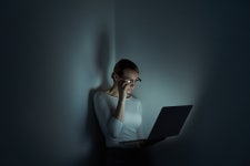 하버드 중퇴하고 비밀녹음 되는 안경 만들더니…100만불 모았다 | 한국경제 하버드 중퇴하고 비밀녹음 되는 안경 만들더니…100만불 모았다