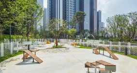 강아지 놀이터에 목욕룸까지…개품아 열풍 올라탄 이 곳 | 한국경제 강아지 놀이터에 목욕룸까지…개품아 열풍 올라탄 이 곳