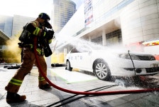 [포토] 지하주차장 화재 가정한 안전한국훈련…불길 잡아라 | 한국경제TV [포토] 지하주차장 화재 가정한 안전한국훈련…불길 잡아라