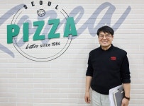 레드오션서 투자비 줄였더니 매출 쑥…비법 들어보니 | 한국경제 레드오션서 투자비 줄였더니 매출 '쑥'…비법 들어보니 [인터뷰+]