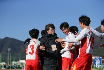KFA | 대한축구협회 박창현 감독이 대학생 선수들에게 동기를 부여하는 법