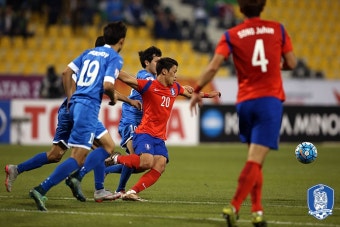 KFA | 대한축구협회 특급 도우미 된 ‘막내 에이스’ 황희찬