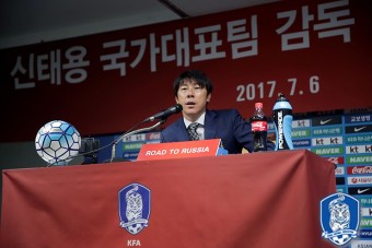 KFA | 대한축구협회 [생생화보] 신태용의 과거와 현재, 국가대표팀 감독이 되기까지