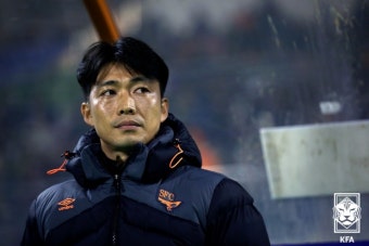 KFA | 대한축구협회 [심층인터뷰] ‘무모한 도전’에 나서는 변성환 U-17 대표팀 감독