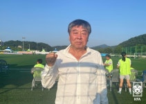KFA | 대한축구협회 축구 하나로 뭉친 ‘도내 유일 여자 중학팀’ 제주서중 