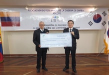 LIG Nex1 helps war vets - The Korea Times LIG Nex1 helps war vets 