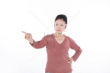  화가 난 노인