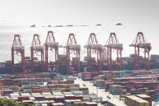  컨테이너 터미널