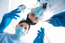  수술을 치과 의사