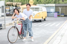 활기찬 젊은 부부 사진 무료 다운로드 - Lovepik 활기찬 젊은 부부