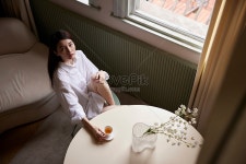 정교 한 여자 아이의 가정 생활 을 부감 촬영 하 다 사진 무료 다운로드 - Lovepik 정교 한 여자 아이의 가정 생활 을 부감 촬영 하 다