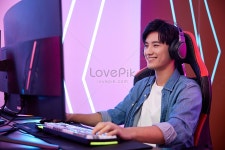 젊은이 들 은 Pc 방 에서 E 스포츠 온라인 게임 을 한다 사진 무료 다운로드 - Lovepik 젊은이 들 은 Pc 방 에서 E 스포츠 온라인 게임 을 한다