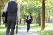 직장에 통근하는 비즈니스 사람들 사진 무료 다운로드 - Lovepik 직장에 통근하는 비즈니스 사람들