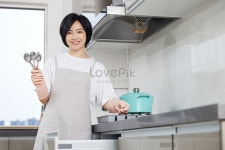 부엌을 청소하는 가족 아르바이트 이미지 사진 무료 다운로드 - Lovepik 부엌을 청소하는 가족 아르바이트 이미지
