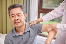 노인들을 위한 마사지 요법 사진 무료 다운로드 - Lovepik 노인들을 위한 마사지 요법