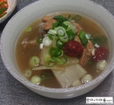 찬바람 솔솔 부는 아침에 돼지갈비탕 한 그릇~~