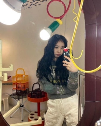 이채연