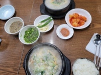 장터순대국