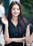 프로미스나인 이나경