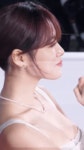 비비 란제리룩 화이트 드레스 2023 청룡영화상 레드카펫